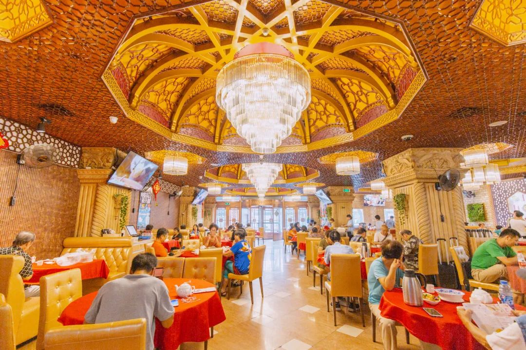 人均32元吃象拔蚌生蚝海鲜宴这家海钓渔获茶楼街坊天天抢着去