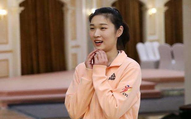 王梦洁妈妈透露:她受伤也不让我去看望_林莉