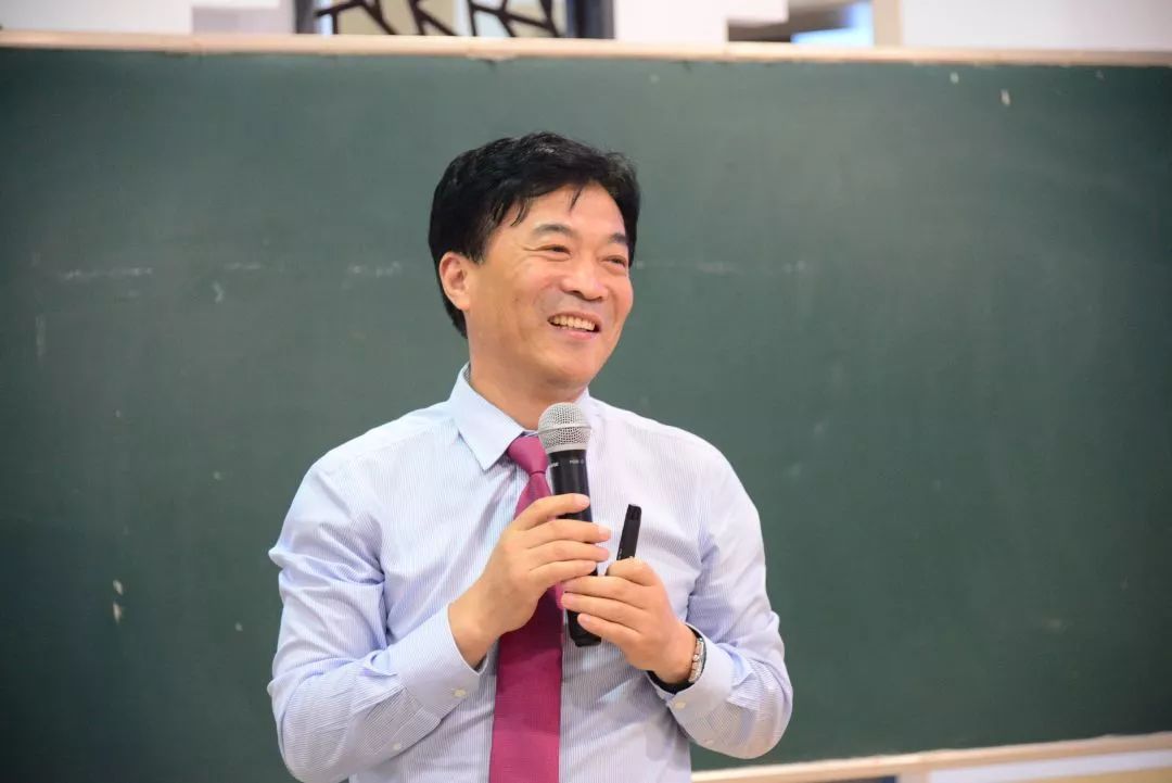 【第281期】觅数化错 牵手名师——记全国著名特级教师华应龙数学教育