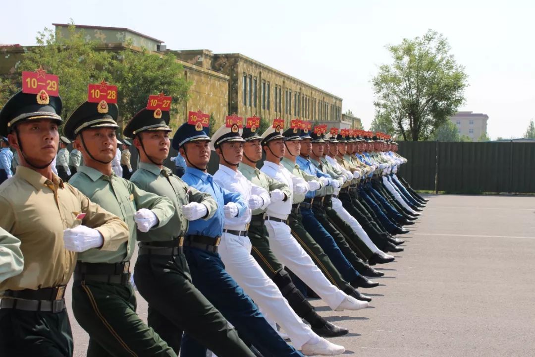 请祖国检阅孙虎我在阅兵村的日子