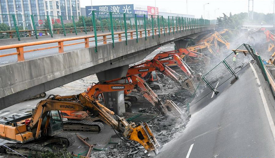 无锡高架桥侧翻是独柱墩还是车辆超载引起