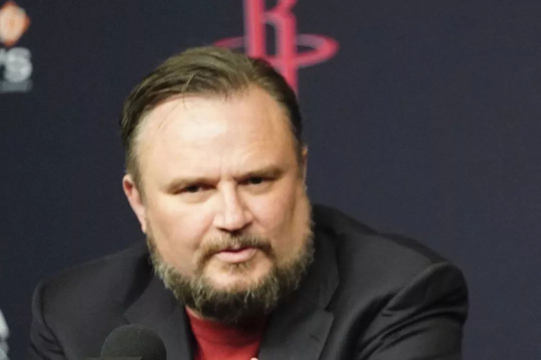 万恶之源达雷尔莫雷你可真不是个男人