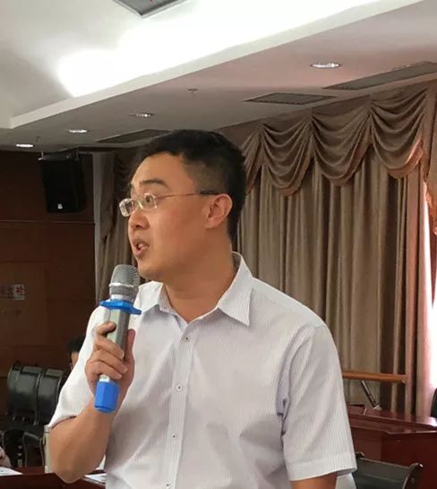 办公室主任 宋国庆作为团队的领导者,对下属要严管厚爱:在政治上要有