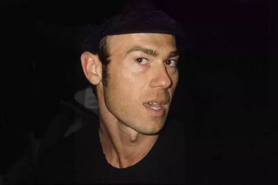 有影响力的品牌之一的设计师本人martin margiela却是个及其低调的人