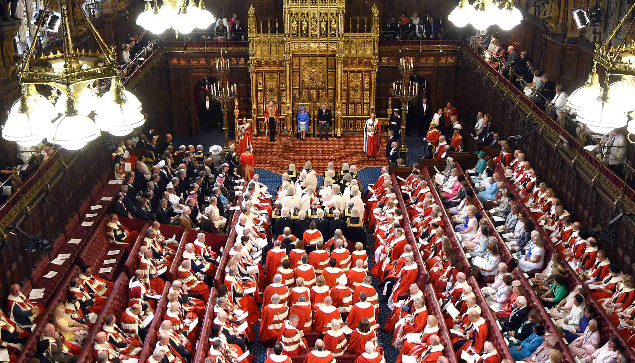 英国女王议会演讲政府的首要任务一直是10月31日脱欧