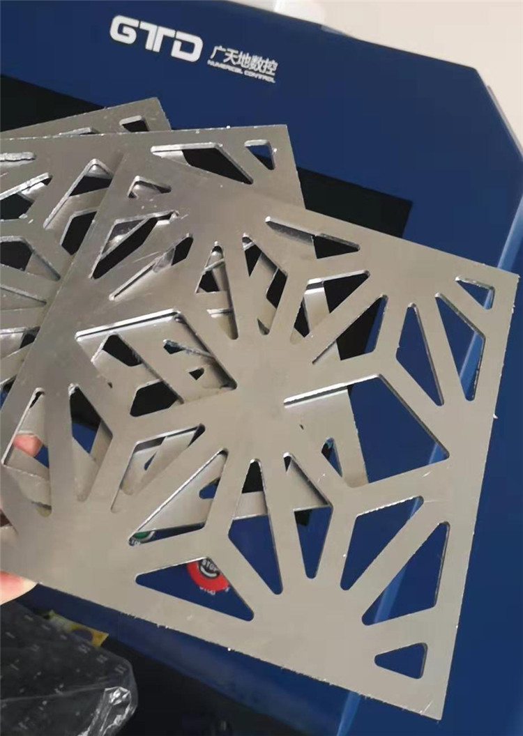 数控铝板切割机打造高端铝幕墙