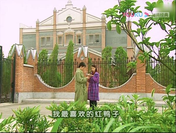 如萍在《情深深雨蒙蒙》里究竟换了多少套衣服?_依萍