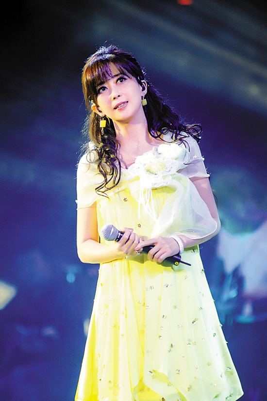 新加坡金曲奖最受欢迎男歌手 [url]金钟奖[/url]中国音超冠军歌王 mtv