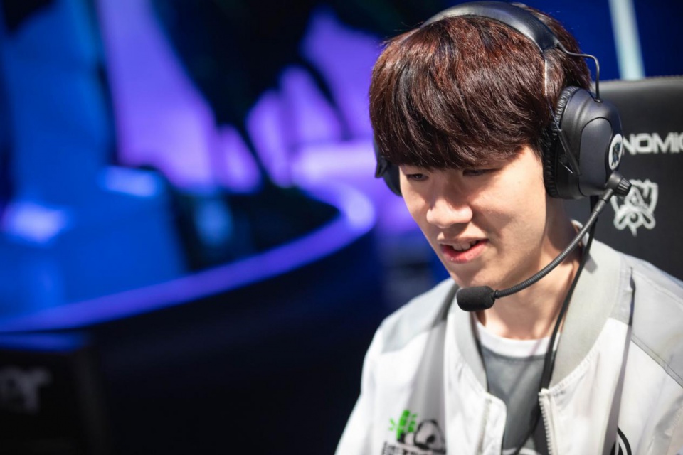 传奇上单marin退役 s8一打五的theshy能否超越他?