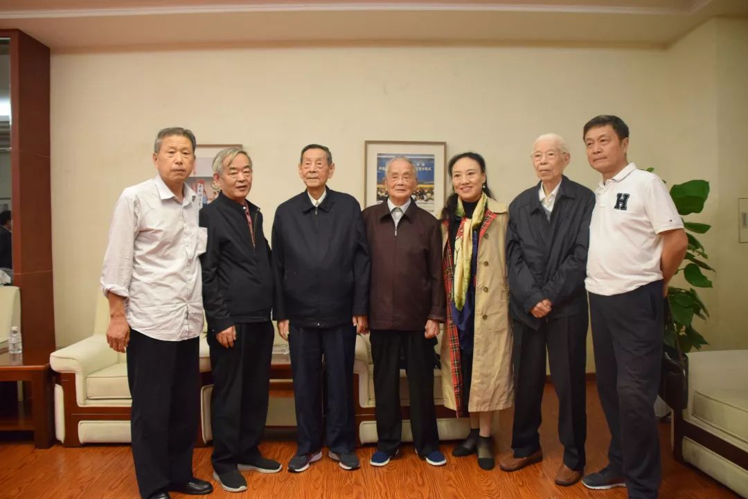 西政法79级今日大返校!