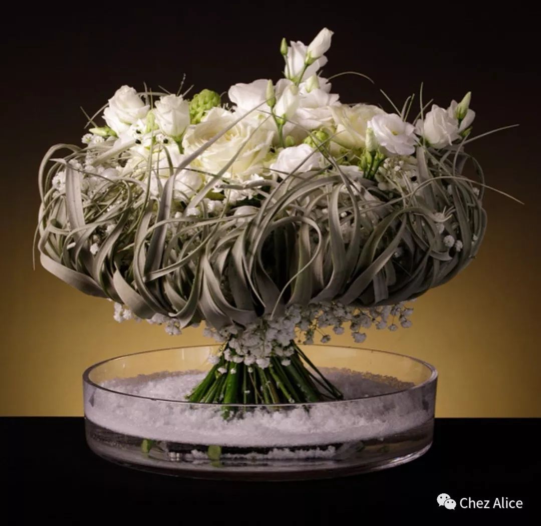 小型架构架构花艺源于西方,在花艺的领域里展现