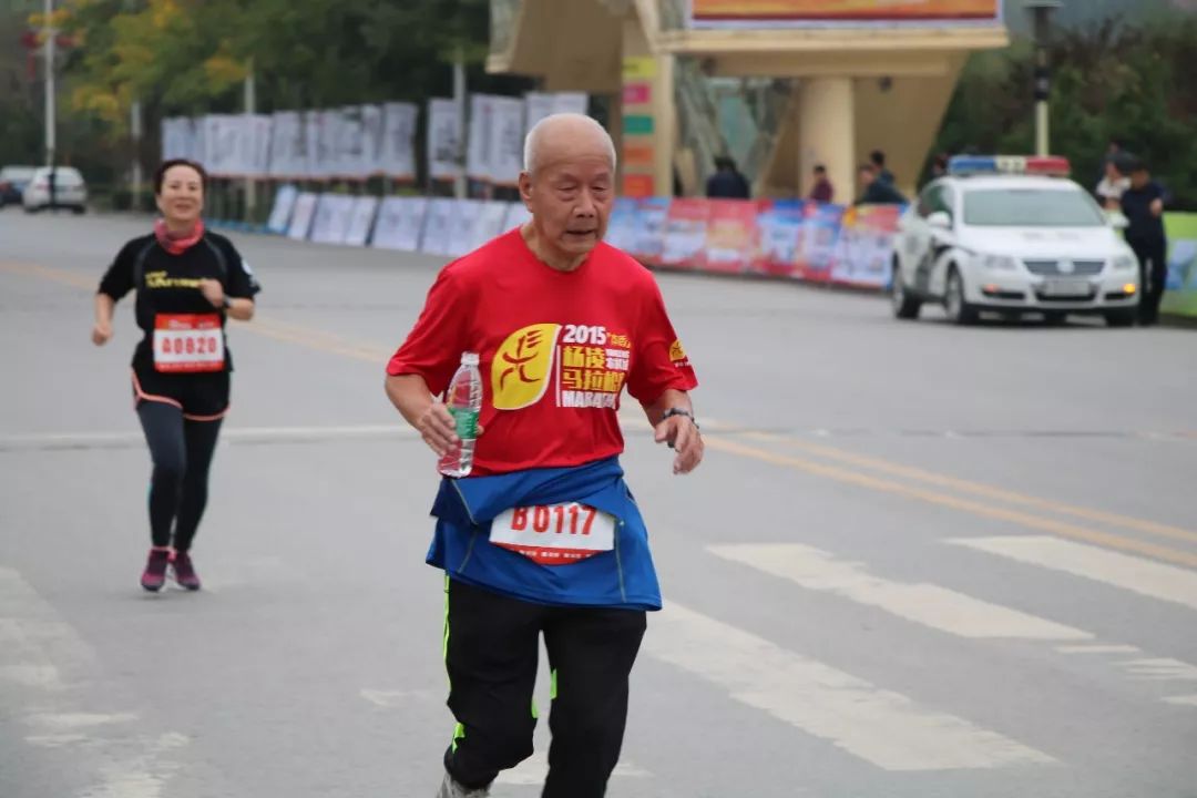 奔跑吧旬邑旬邑县成功举办红色邀约绿色召唤2019陕西旬邑马拉松赛