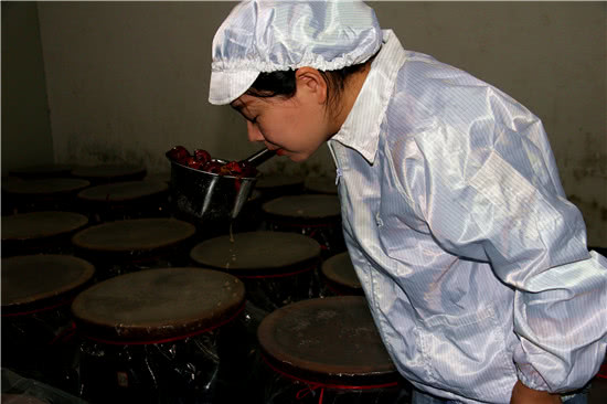 吴艳和她那武义原始生态味道的发酵果酒