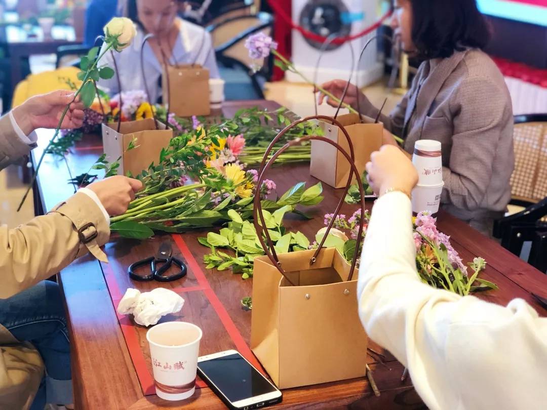 碧桂园江山赋插花小课堂活动回顾