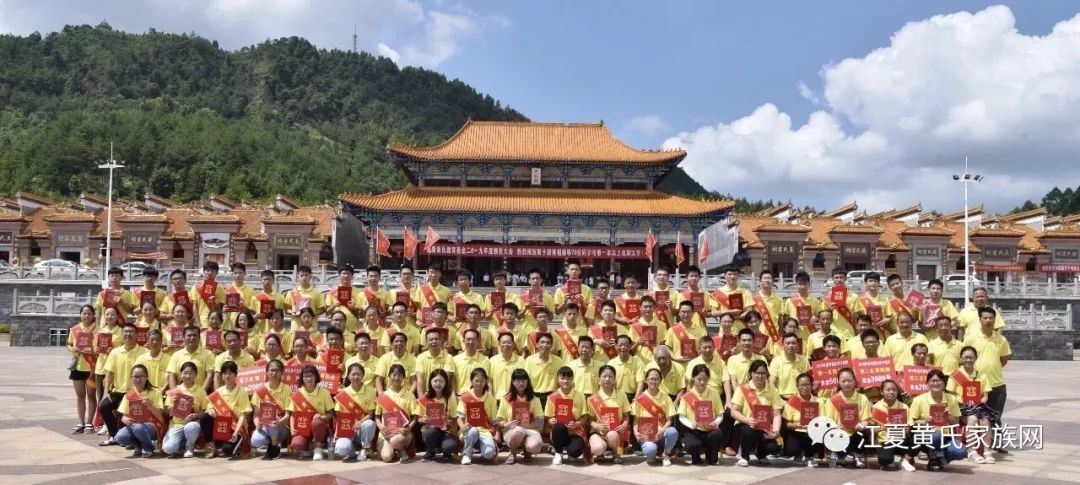 江南最大的姓氏文化城—南康百家姓和谐城_宗祠