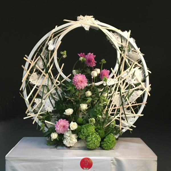 isunflower花艺学院礼仪插花和艺术插花有什么不同