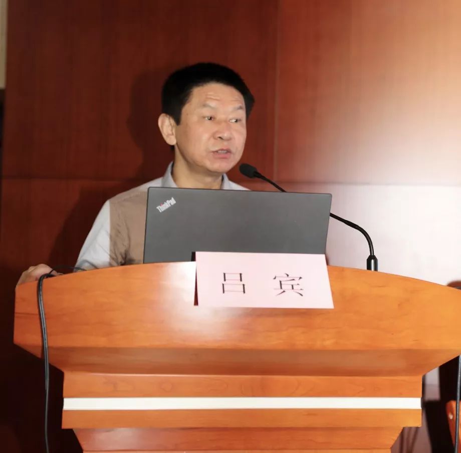 中华医学会消化分会常委,上海交通大学瑞金医院消化科主任邹多武教授