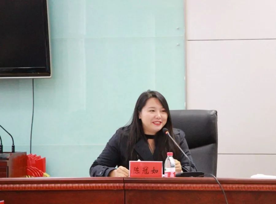 怀柔女性就业协会会长陈冠如带领协会会员参加丰宁女企业家银企对接