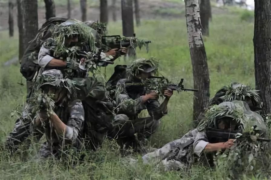 10月1920号真人cs丛林战陆海两军强强对决吃鸡战术军事拓展半日营给