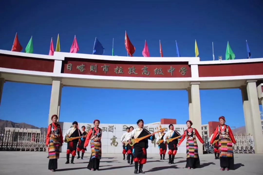 非遗文化进校园传承从娃娃抓起