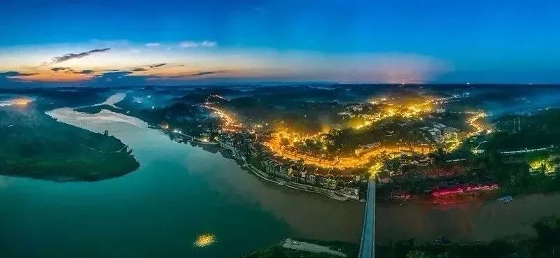 不止铜梁城区这里的夜景随手一拍也可以如此绚丽动人