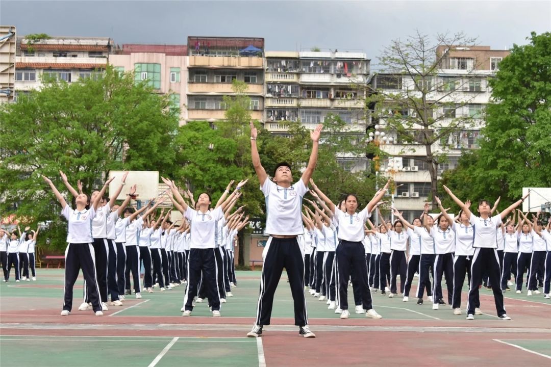 這20個潮汕學校校服最好看!有你的學校嗎?_汕頭