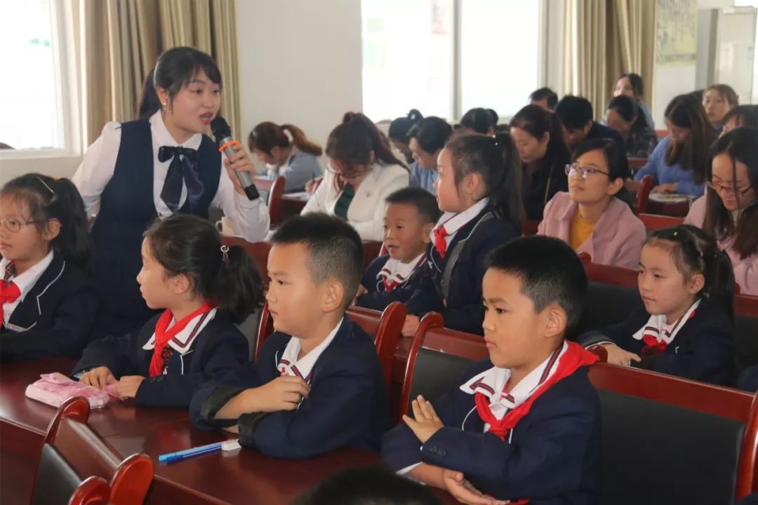 商南县城关小学与陕西师范大学金泰假日花城小学开展友好联谊活动