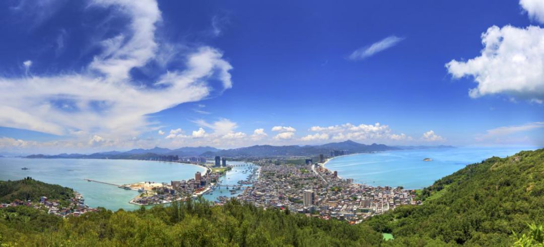 紧紧抓住粤港澳大湾区区位优势,在惠州打造成为珠江东岸新增长极,粤港