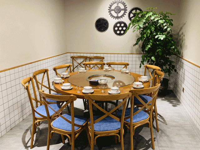 88元抢原价188元朱海大排档3~4人餐!