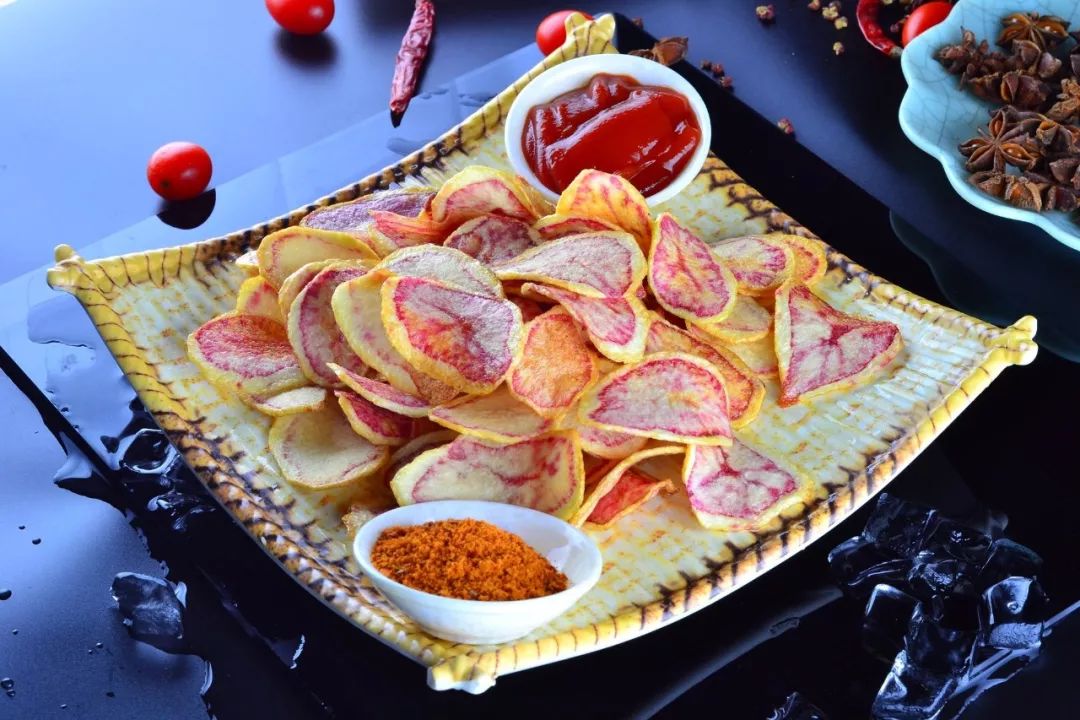 秘制烤五花牛肉串,云南美味花心薯片▽当红菜品推荐:20 款秘制酱料