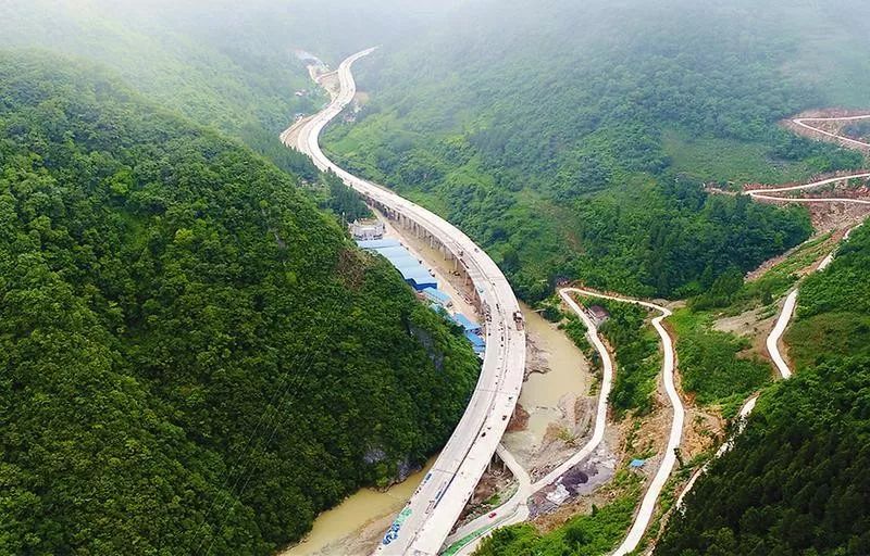 镇巴:栉风沐雨七十年 美丽"三乡"谱新篇_公路
