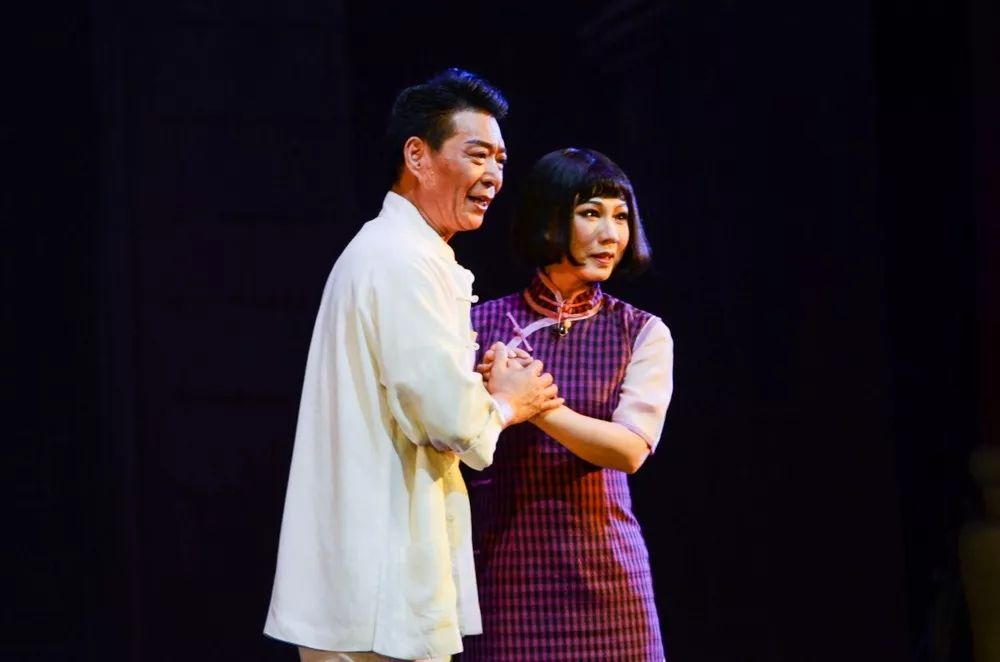 梅花奖"二度梅"得主欧凯明本场演出由由广州红豆粤剧团全力打造的大型