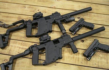 全球最好的5把冲锋枪第一把外形最古怪第三把是黑帮的最爱