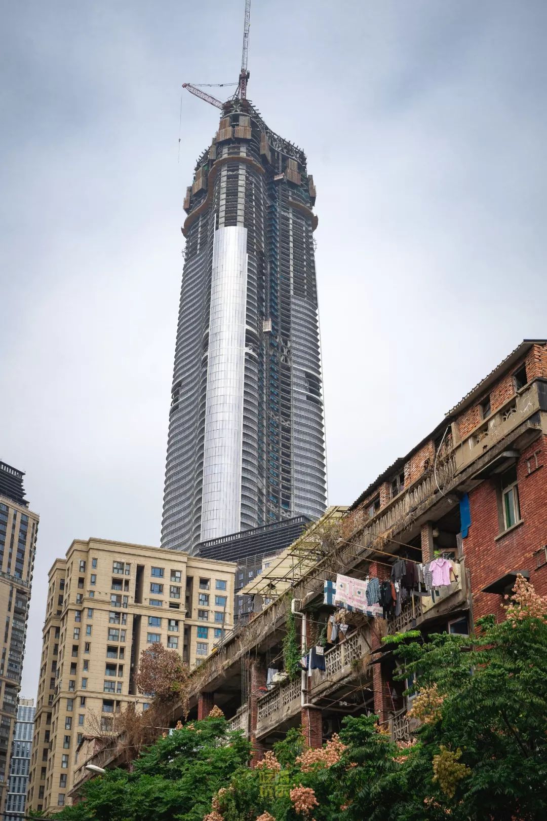 武车社区是以前老武昌车辆厂的根据地,这里的原住民,除了邻居,更是