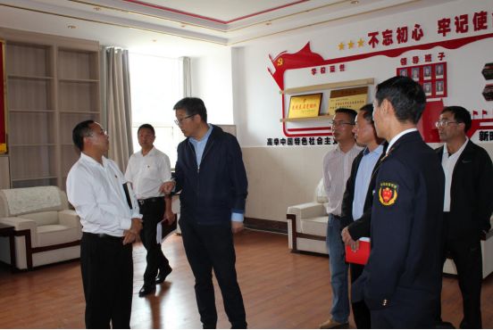 10月8日,盘州市市委副书记,市长李令波及市人大常委会党组成员吴忠幸