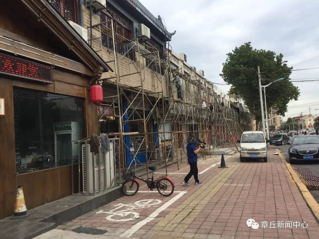 e家讲述褪去旧装换新衣它们是章丘街头别具特色的靓丽风景