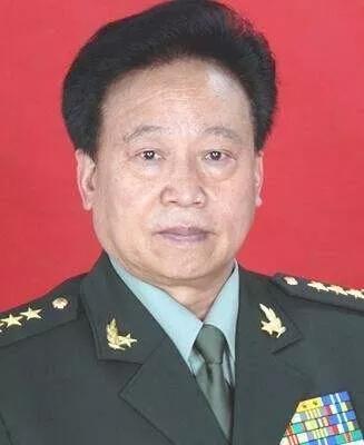 尹武平新作品火爆书博会解放军四上将称赞写得好