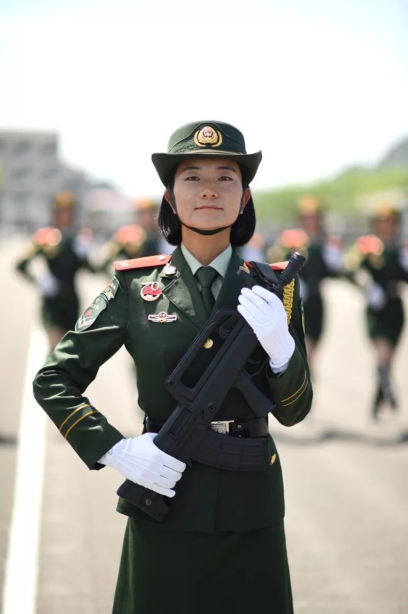 女兵服装图片 陆军图片