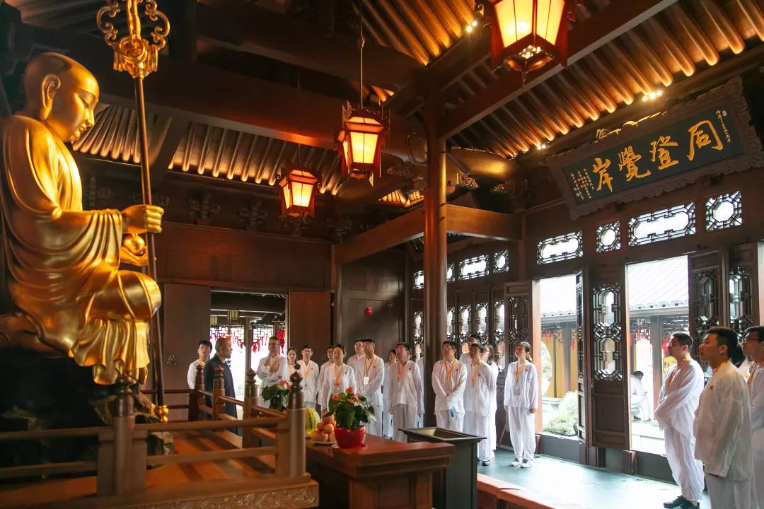 第41期二日禅丨勇于放下世俗的纷扰才能真正体会到心的放松