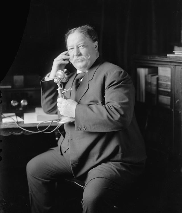 老照片:在打电话的美国总统,看百年来这些总统打电话的样子