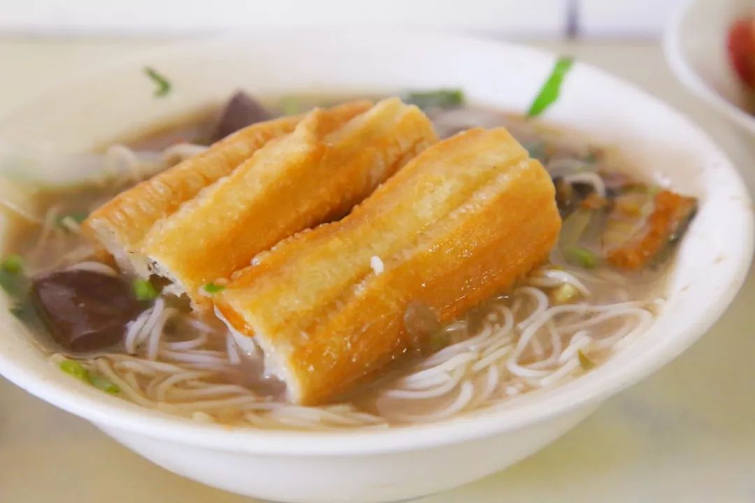 三十多年这碗面线糊依旧还是老名字依旧有着老味道