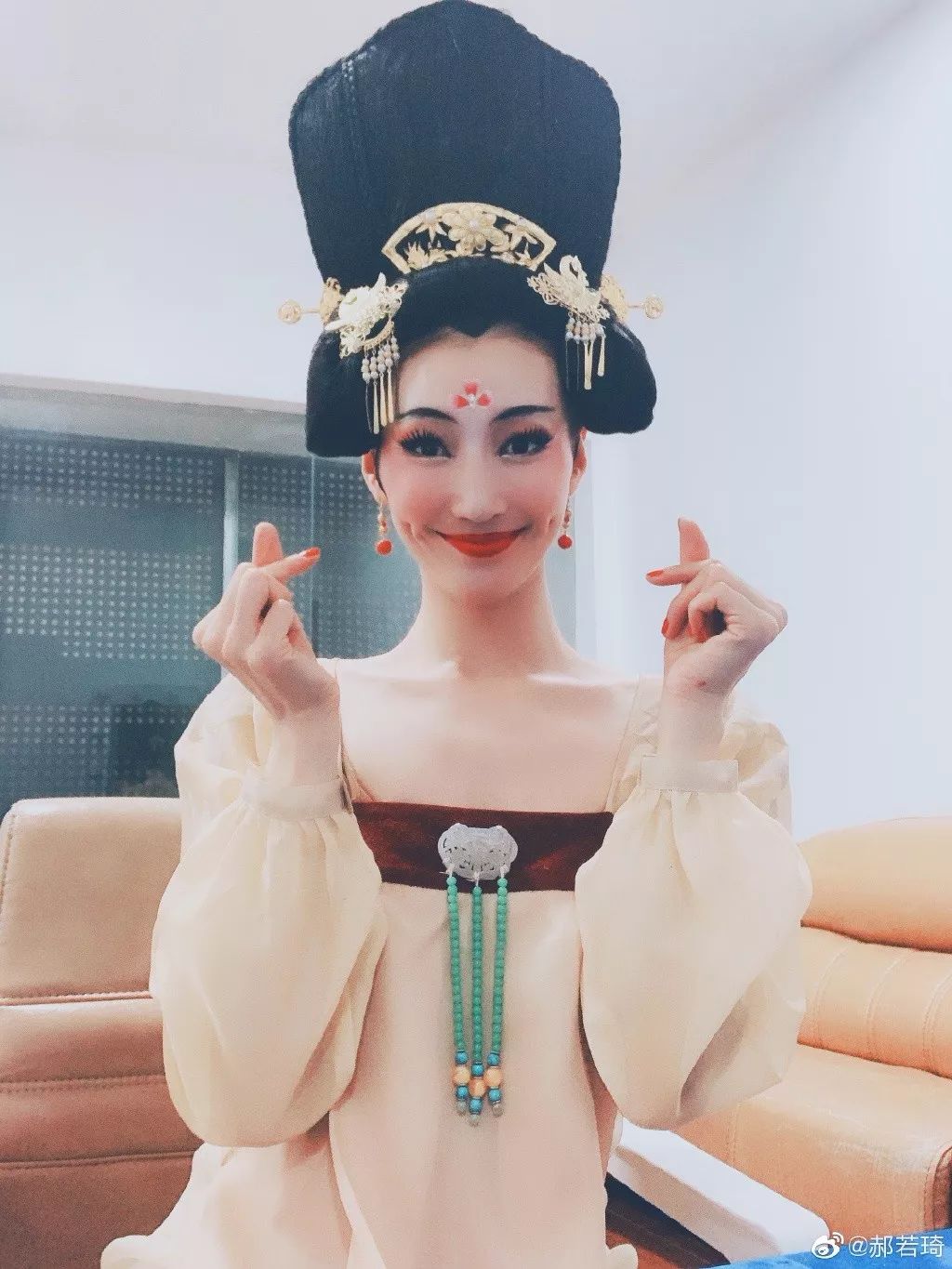 之前《丽人小坊嶙吆,除了舞蹈实力惊人,她宽大的