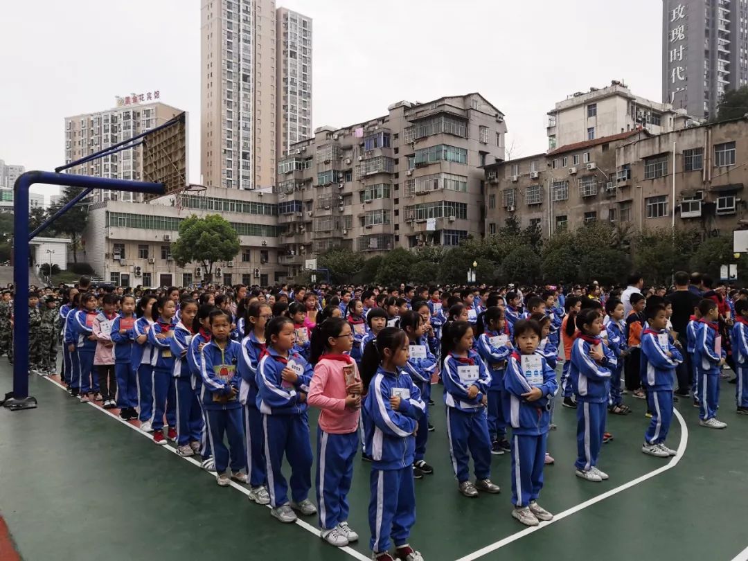 黄州区举行防灾减灾宣传演练活动_东门小学