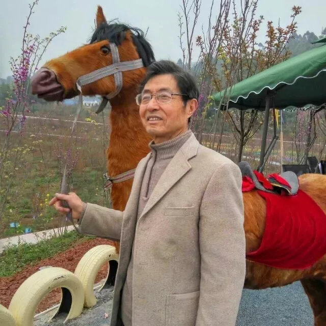 刘光前《四川水泥》杂志原总编,从事编辑工作40年,7