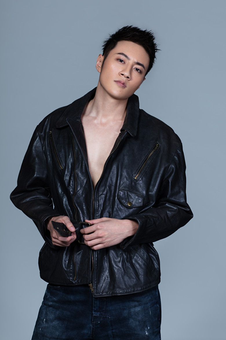 《白发魔女后传》开机 施骏喆分饰两角上演别样纠葛_卓一航