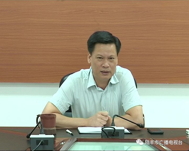 我市部署文明交通安全整治工作_洪锡鸿