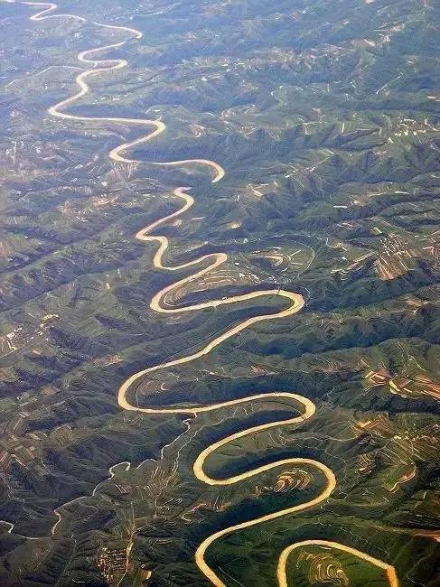 名家名作杨焕亭拥抱母亲河