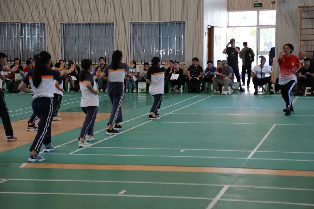 教学研讨|蔡路中学开展体育特色教学研讨,存进强校特色项目建设_上海