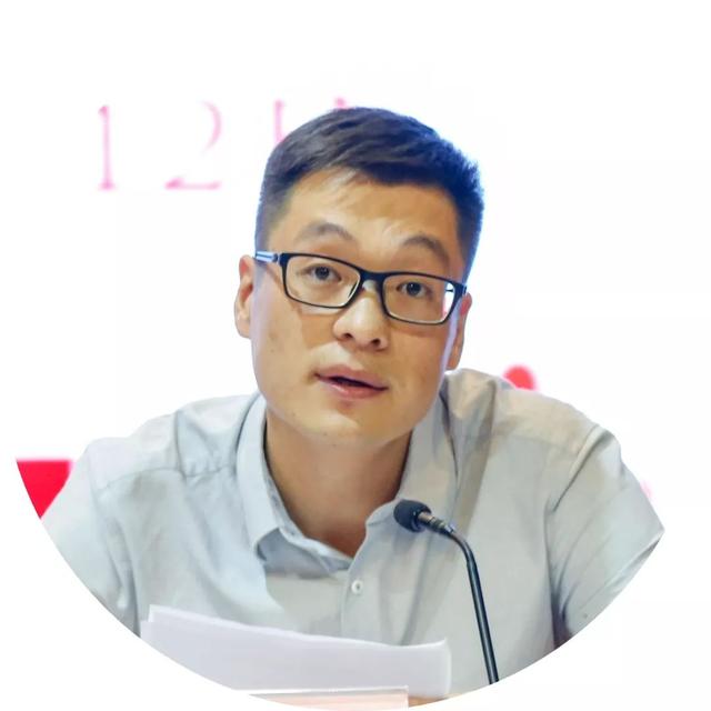 街道党工委委员谢炜通报了9月29日闵行区"创全"工作推进大会的相关