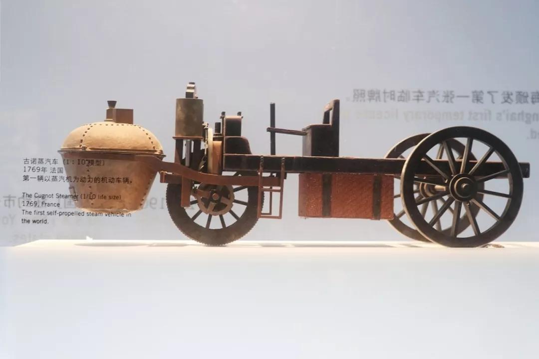 1769年,法国炮兵工程师尼姑拉斯·古诺大尉经过六年制造出世界上第一